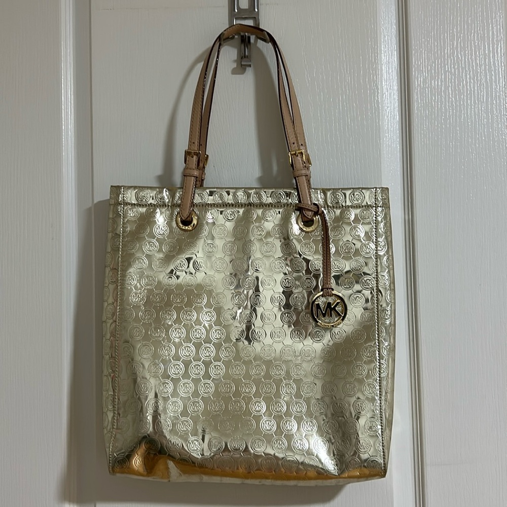 100% AUTHENTIC Michael Kors Signature Mirror Metallic PVC N/S Tote